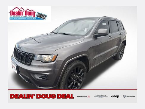 Used 2020 Jeep Grand Cherokee Altitude image 1