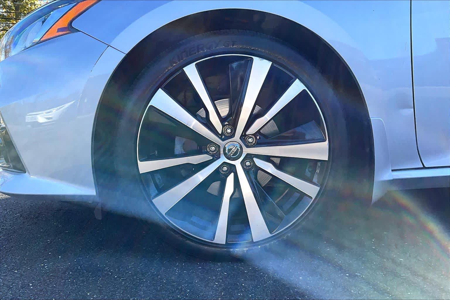 Used 2019 Nissan Altima 2.0 Platinum FWD image 34