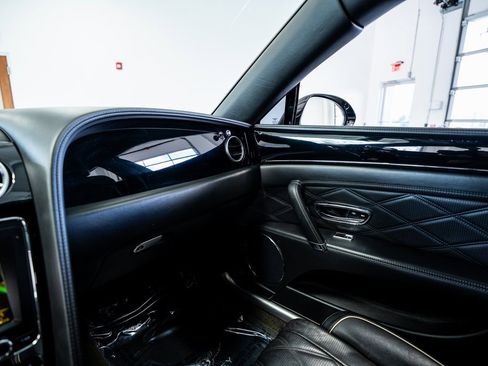 Used 2015 Bentley Flying Spur V8 image 48