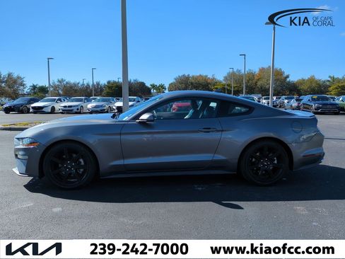 Used 2021 Ford Mustang Premium image 8