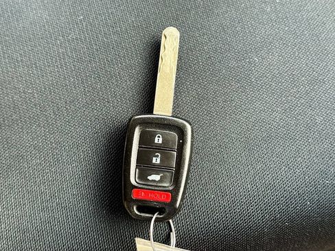 Used 2016 Honda CR-V LX image 34