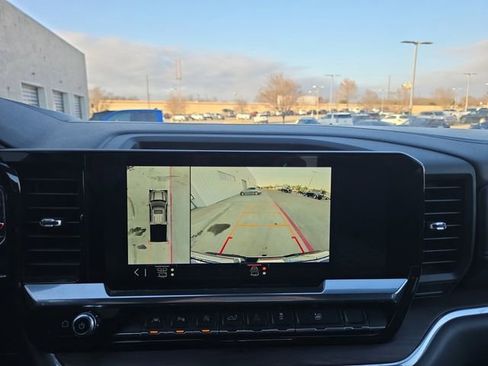 Used 2024 GMC Sierra 1500 SLT w/ SLT Premium Package image 9