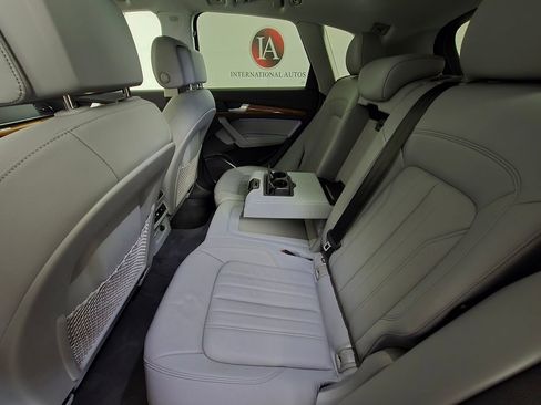 Used 2022 Audi Q5 2.0T Premium image 17