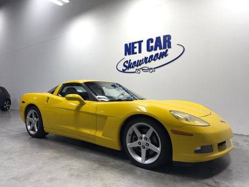 Used 2007 Chevrolet Corvette Coupe w/ Preferred Equipment Group RWD image 4