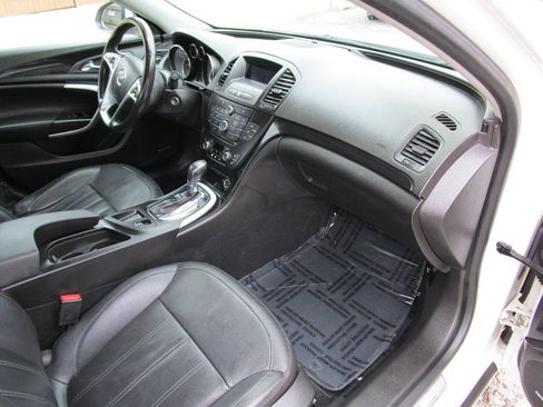 Used 2011 Buick Regal CXL Turbo w/ TO3 Preferred Equipment Group image 17