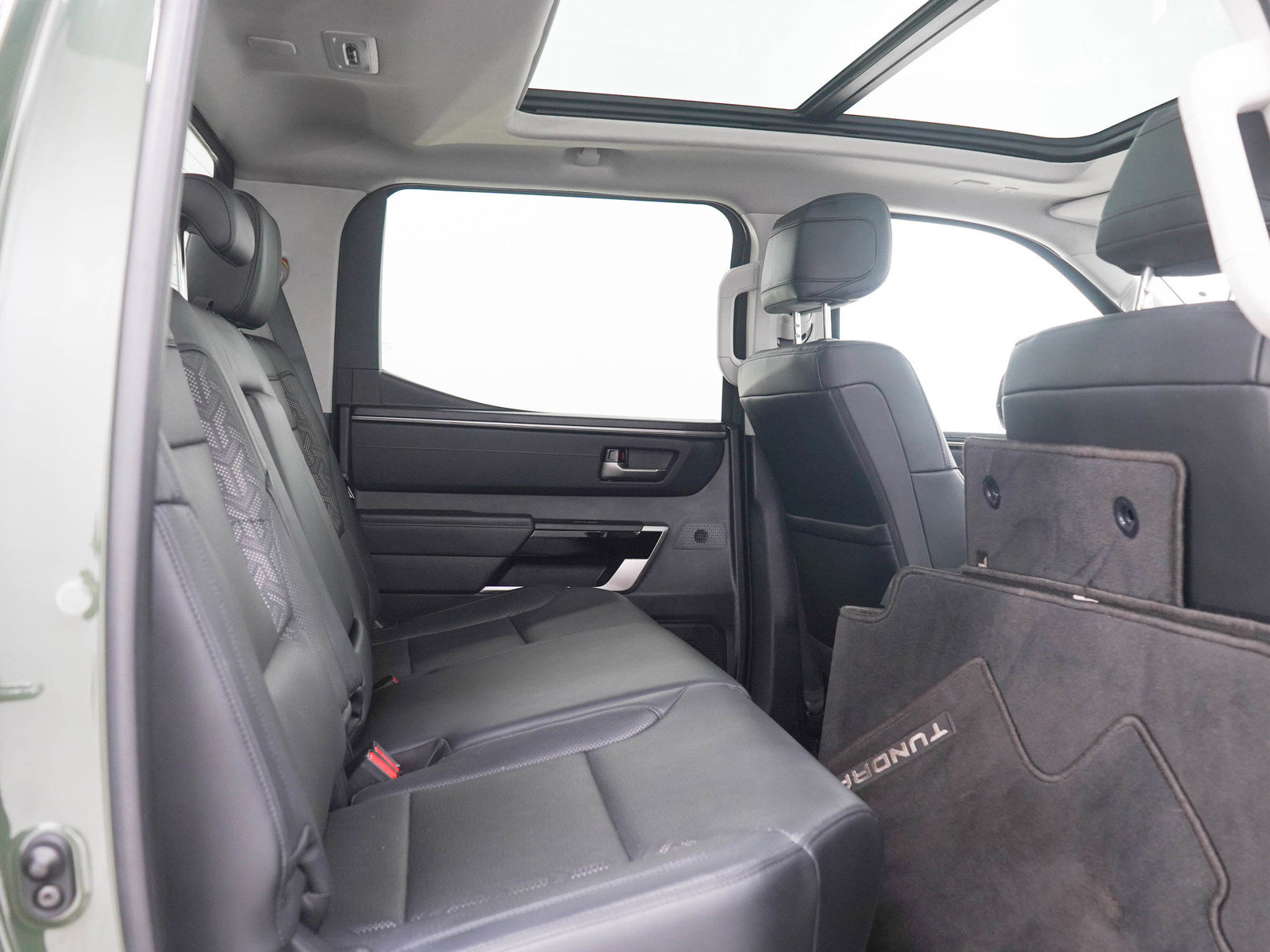Used 2023 Toyota Tundra Limited AWD/4WD image 14