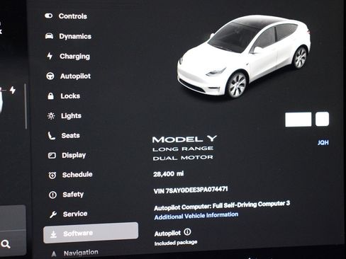 Used 2023 Tesla Model Y Long Range image 19