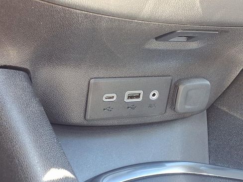 Used 2022 Chevrolet Malibu LS image 28