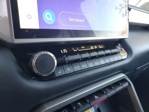 Used 2023 Toyota Sequoia Limited image 78