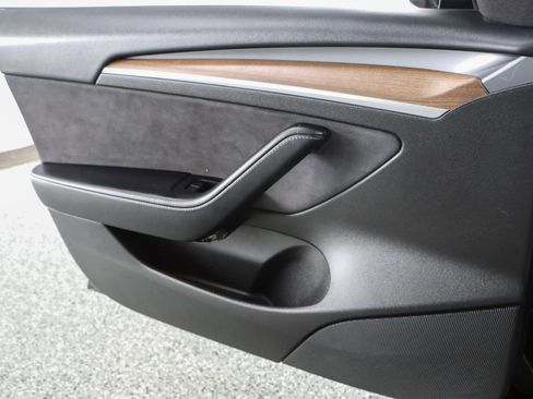 Used 2022 Tesla Model 3 Long Range image 19