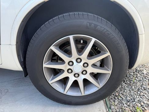 Used 2015 Buick Enclave Leather FWD image 4