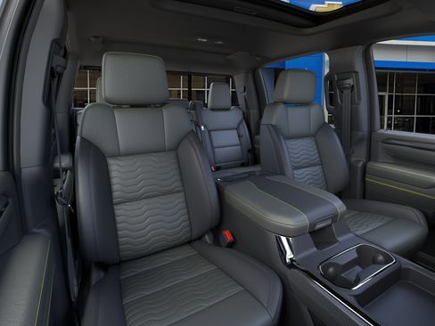 New 2026 Chevrolet Silverado 2500 ZR2 AWD/4WD image 16