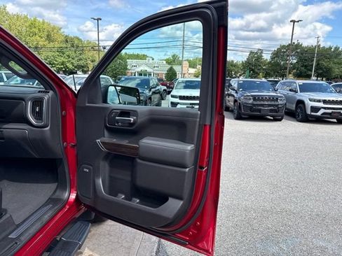Used 2022 GMC Sierra 1500 Elevation w/ Preferred Package AWD/4WD image 12