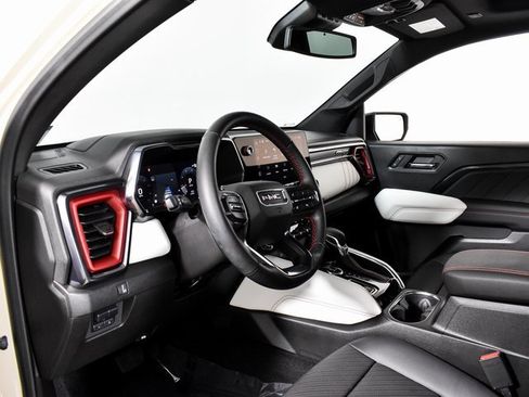 Used 2024 GMC Canyon AT4X image 21