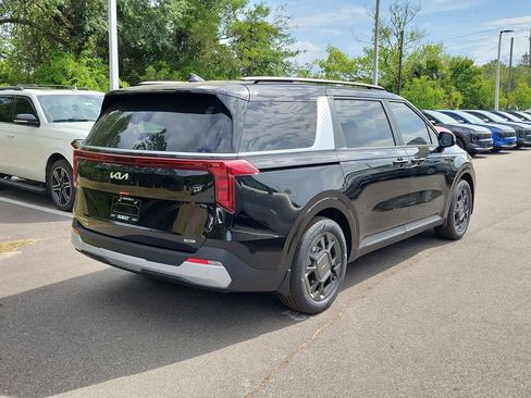 New 2026 Kia Carnival EX FWD image 6
