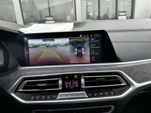 Used 2020 BMW X7 M50i image 10