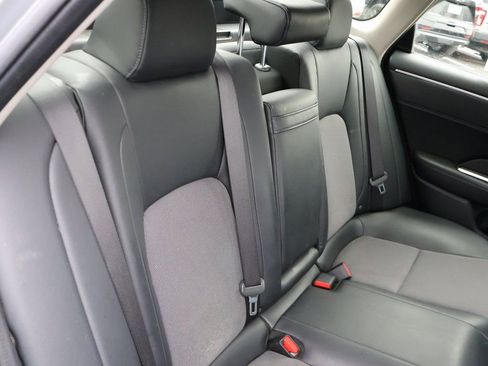 Certified 2018 Honda Clarity Plug-In Hybrid image 12