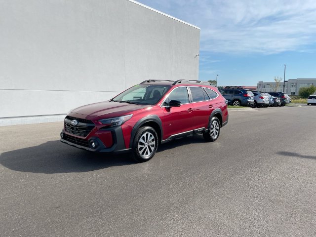 Certified 2025 Subaru Outback Premium AWD/4WD image 2