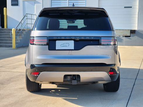 Used 2025 Land Rover Discovery Dynamic SE AWD/4WD image 6