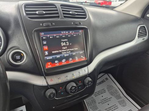 Used 2019 Dodge Journey GT w/ Driver Convenience Group image 5