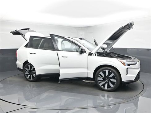 New 2025 Volvo EX90 Plus w/ Protection Package Premier image 49