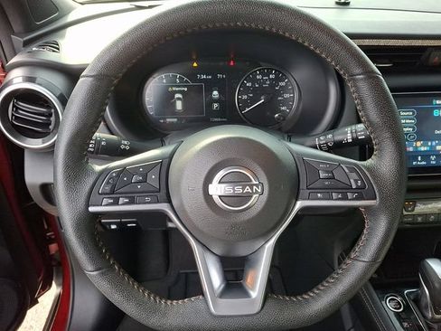 Used 2023 Nissan Kicks SR w/ SR Premium Package FWD image 15