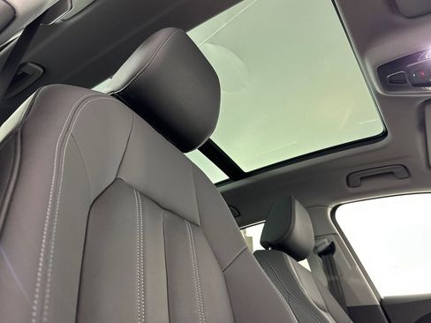 Used 2025 Audi Q5 Premium w/ 19" Wheel Package image 16