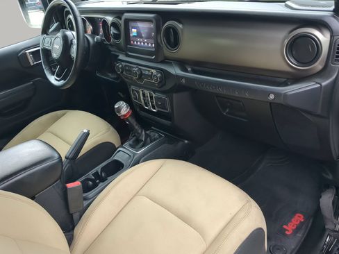 Used 2018 Jeep Wrangler Unlimited Sport S AWD/4WD image 48