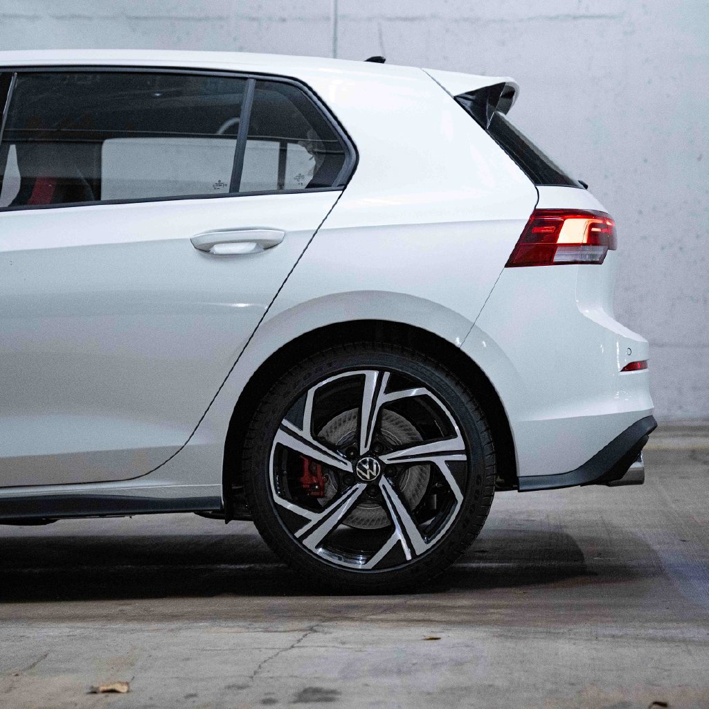 New 2026 Volkswagen GTI SE FWD image 4
