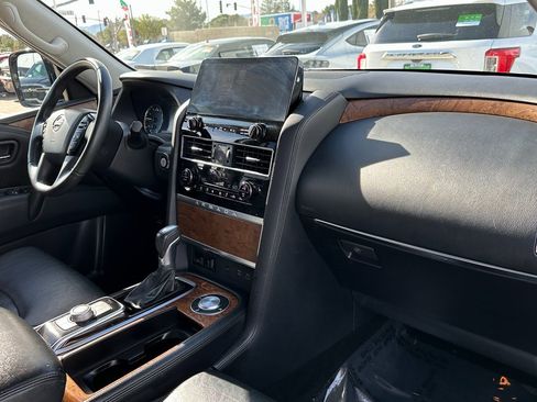 Used 2023 Nissan Armada SL w/ Captain's Chairs Package image 13