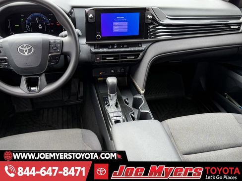 Certified 2025 Toyota Camry LE image 17