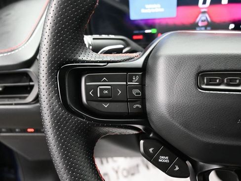 Used 2025 Dodge Charger R/T w/ Sun & Sound Package image 18