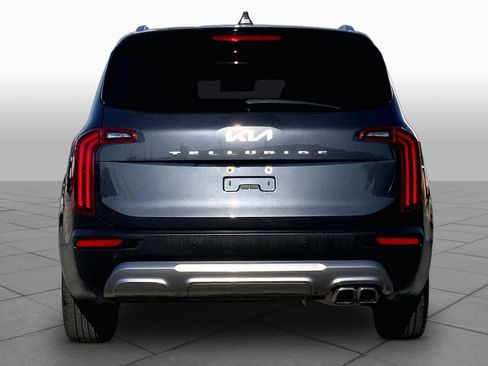 Used 2022 Kia Telluride EX w/ EX Premium Package FWD image 5