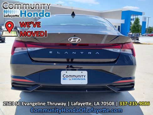 Used 2023 Hyundai Elantra SE w/ Cargo Package FWD image 7