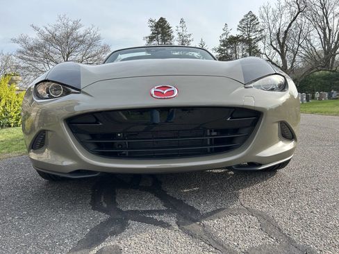 Used 2023 MAZDA MX-5 Miata Grand Touring RWD image 17