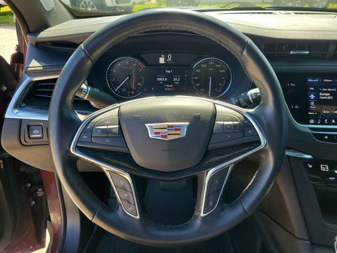 Certified 2022 Cadillac XT5 Premium Luxury w/ LPO, Floor Liner Package FWD image 22