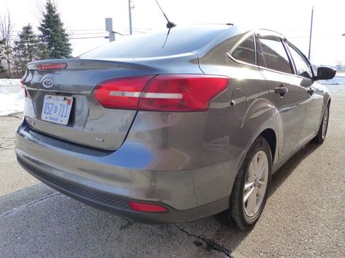 Used 2018 Ford Focus SE w/ Cold Weather Package image 10
