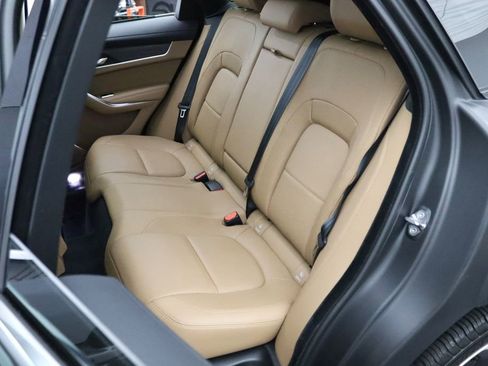 Used 2023 Jaguar F-PACE S image 10