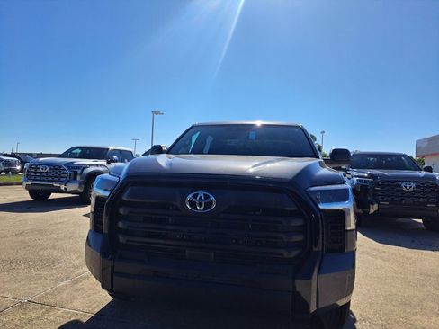 New 2026 Toyota Tundra SR image 2