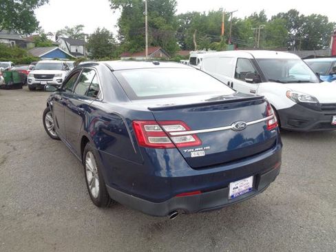 Used 2017 Ford Taurus SEL FWD image 9