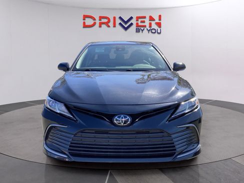 Used 2024 Toyota Camry LE image 9
