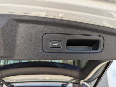 Used 2023 Acura MDX SH-AWD w/ Advance Package image 34