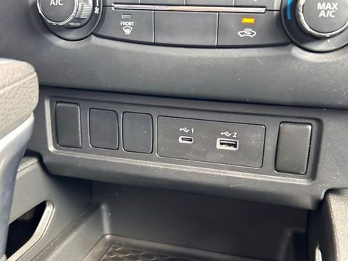Used 2023 Nissan Frontier SV image 25