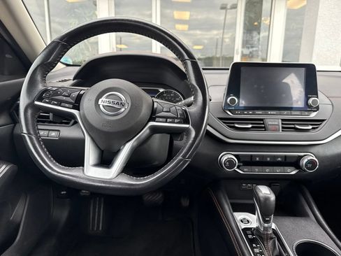 Used 2021 Nissan Altima 2.5 SR FWD image 41