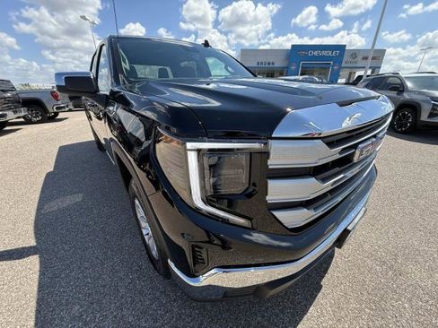 New 2026 GMC Sierra 1500 SLE image 16