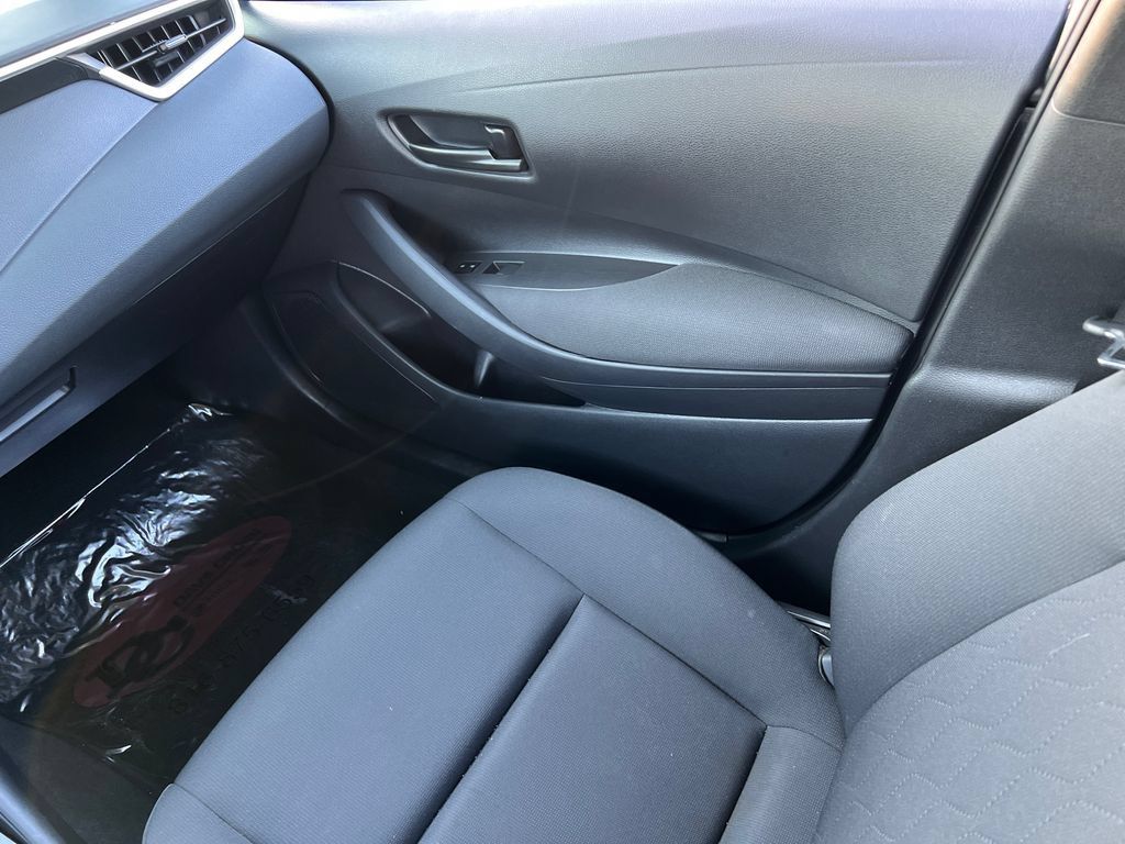 Used 2024 Toyota Corolla LE FWD image 17