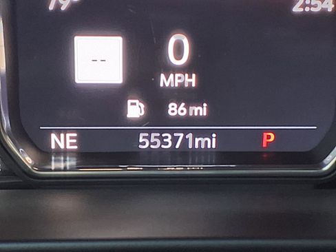 Used 2021 GMC Yukon SLT w/ Rear Media and Nav Package image 29