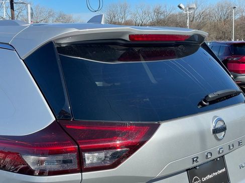 Certified 2023 Nissan Rogue Platinum w/ Platinum Premium Package AWD/4WD image 30