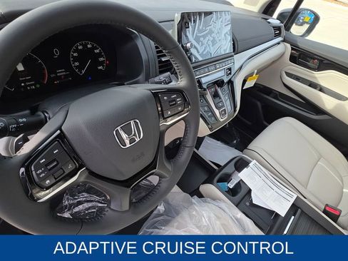 New 2026 Honda Odyssey Touring image 13