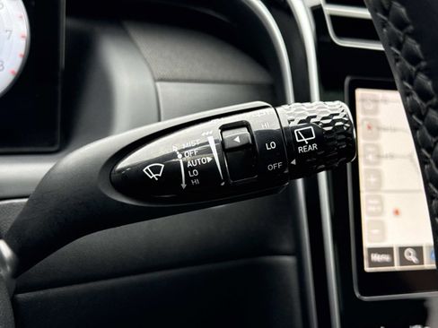 Certified 2023 Hyundai Tucson Limited AWD/4WD image 12